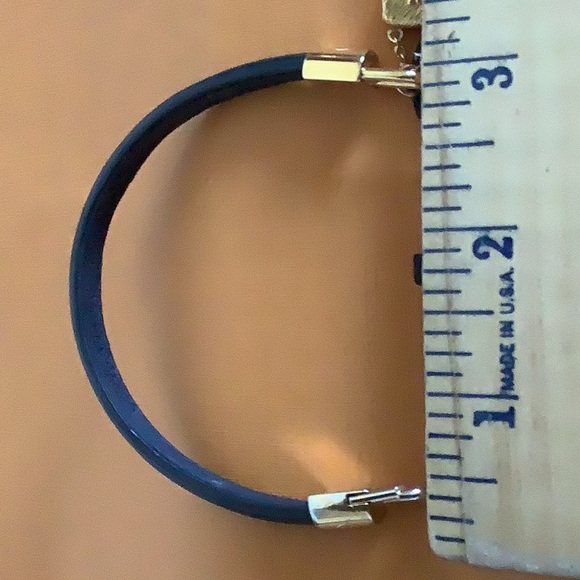 Louis Vuitton Epi Alma Bracelet - Picture 9 of 10